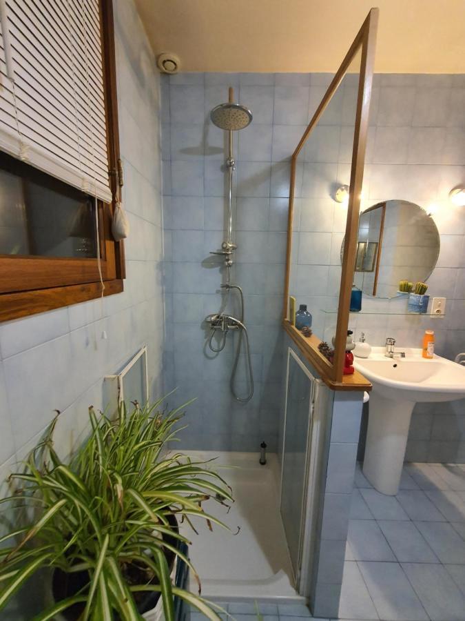 A L'Ecole Buissonniere, Chambre D'Hotes En Sidobre Lacrouzette Exteriör bild