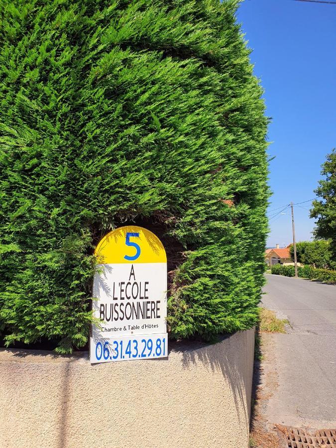A L'Ecole Buissonniere, Chambre D'Hotes En Sidobre Lacrouzette Exteriör bild