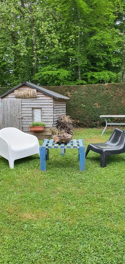 A L'Ecole Buissonniere, Chambre D'Hotes En Sidobre Lacrouzette Exteriör bild
